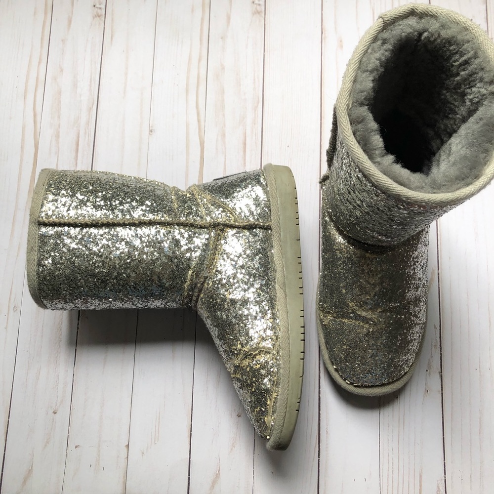 Bear paw sparkle boots